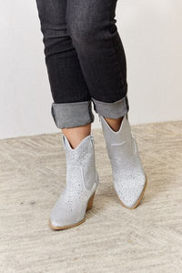 cowboy boots with shorts women