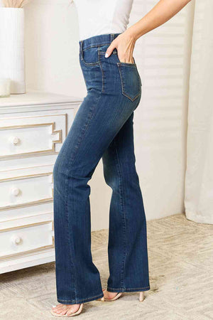 SLIM BOOTCUT JEANS